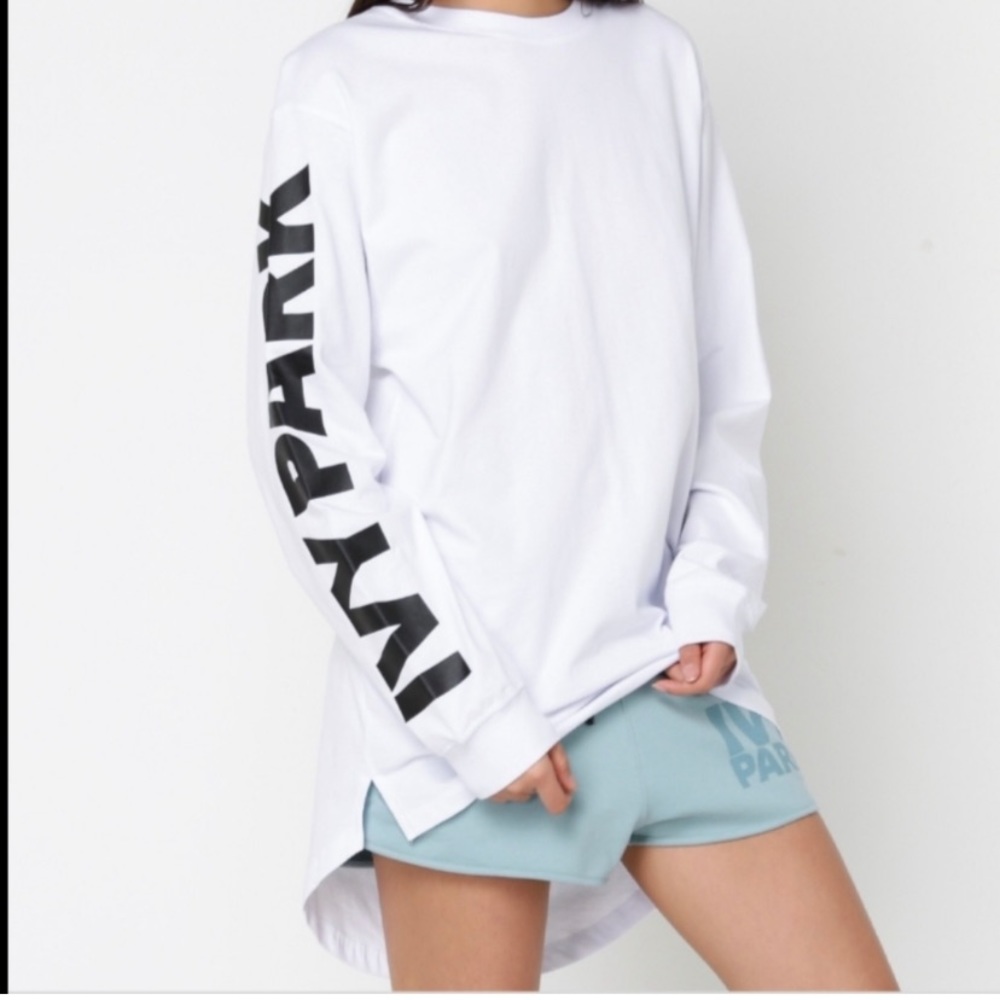 Ivy Park Shirt Womens Small White Black Long Sleeve Spell Out Logo